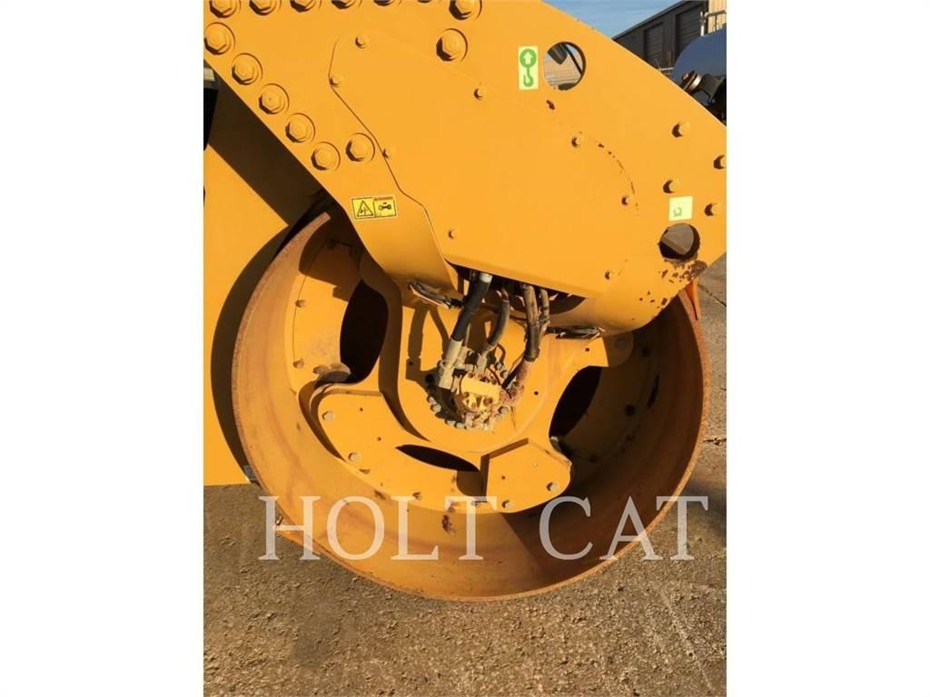 CAT CB64 單輪滾壓機