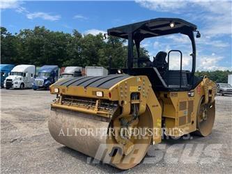CAT CB64B 雙輪滾壓機