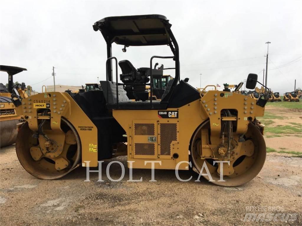 CAT CB64B 單輪滾壓機