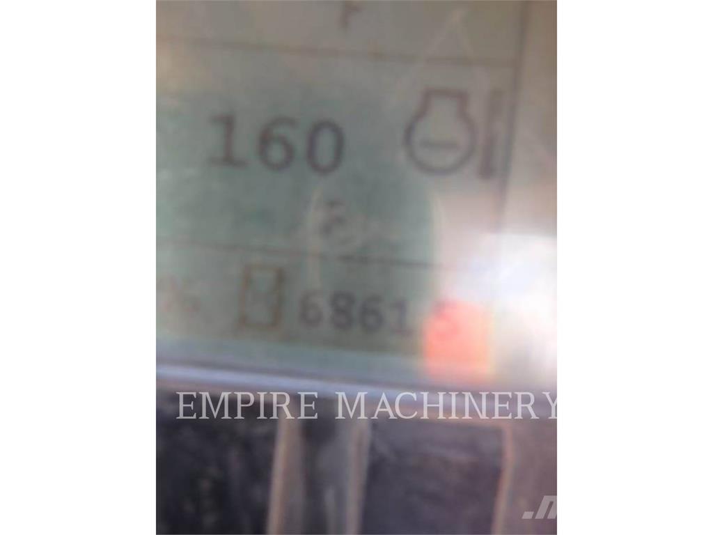 CAT CB66B 雙輪滾壓機