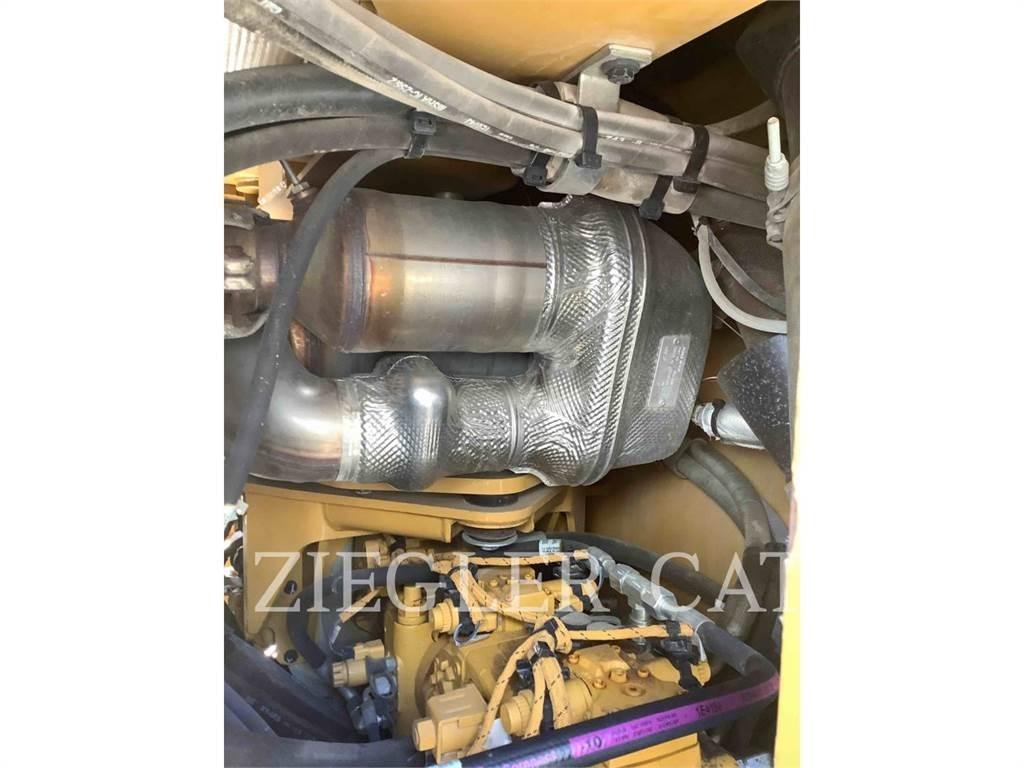CAT CB68B 土壤壓實機