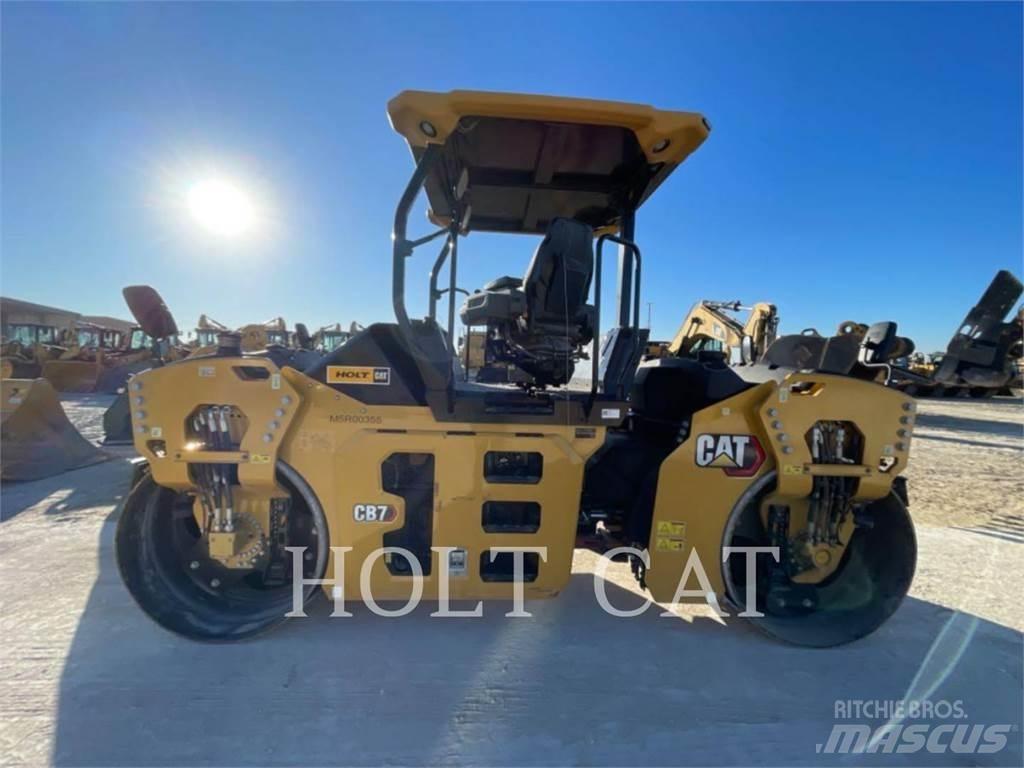 CAT CB7 單輪滾壓機