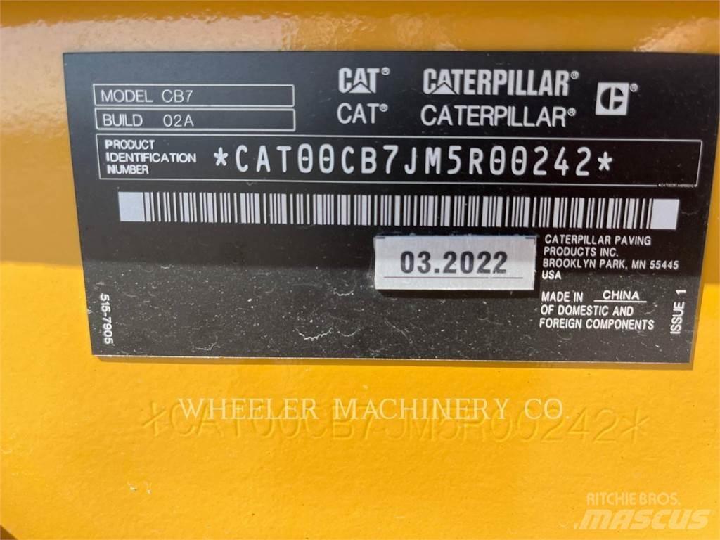 CAT CB7 雙輪滾壓機