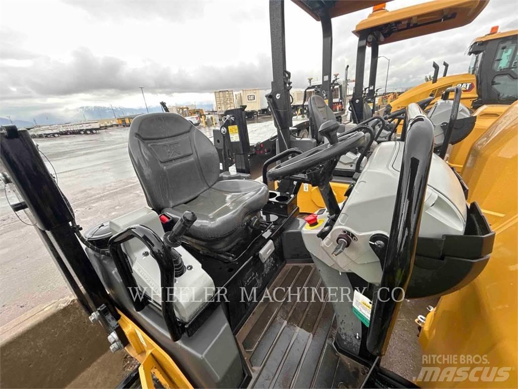 CAT CC2.7 GC 複合式滾壓機