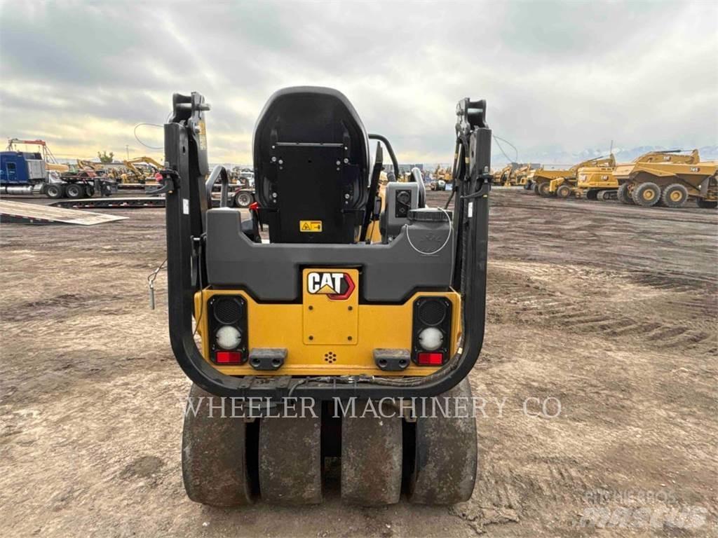 CAT CC2.7 GC 複合式滾壓機