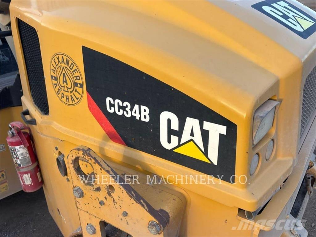 CAT CC34B 推土機