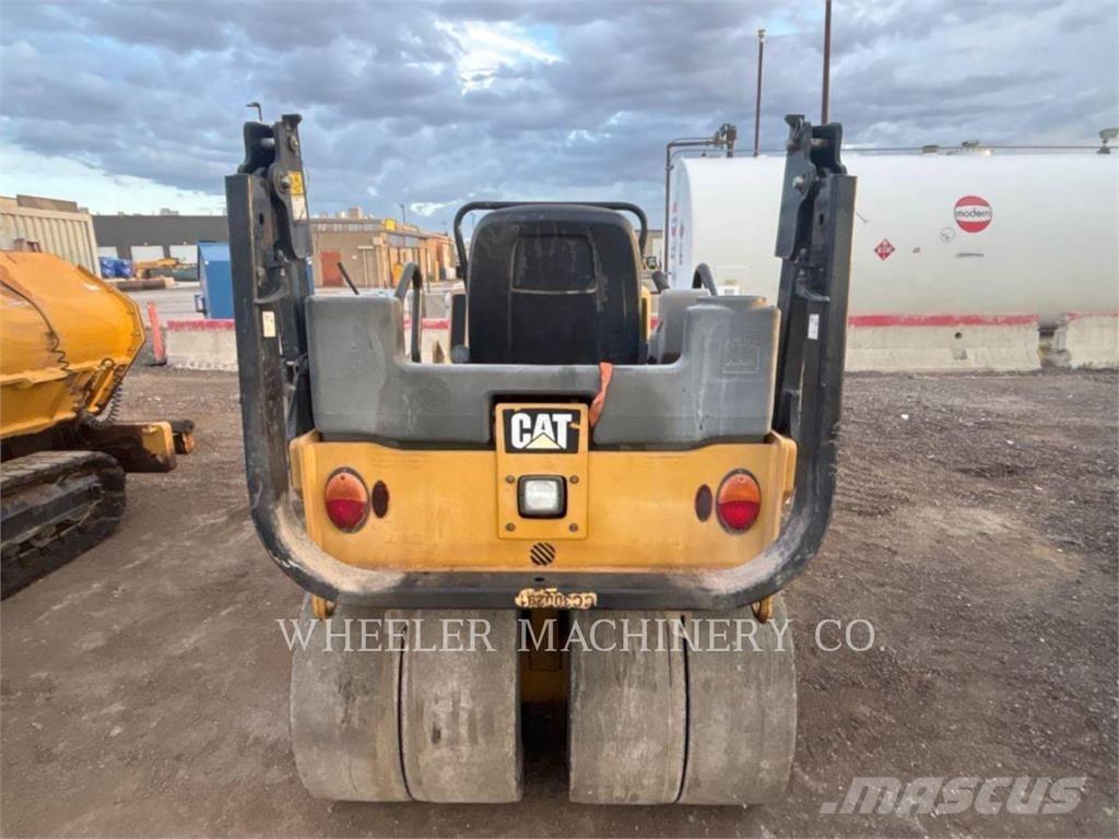 CAT CC34B 推土機