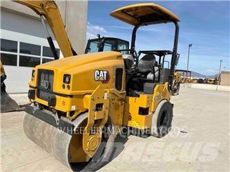 CAT CC4.0 複合式滾壓機
