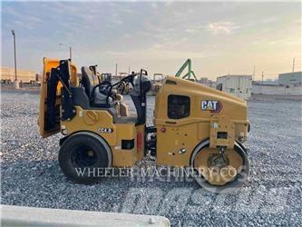 CAT CC4.0 複合式滾壓機