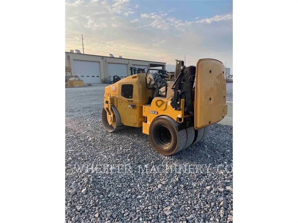 CAT CC4.0 複合式滾壓機