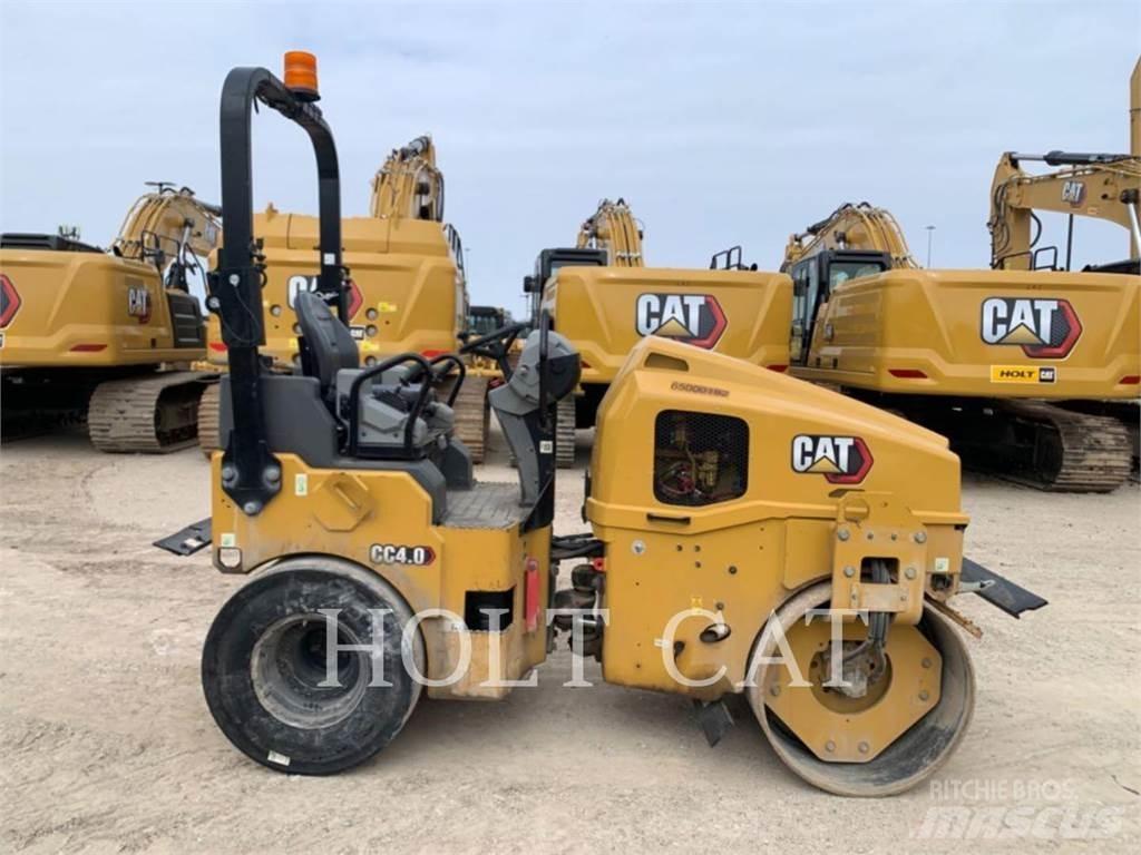 CAT CC4.0 伸縮臂操作車