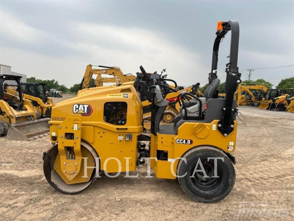 CAT CC4.0 輪式推土機