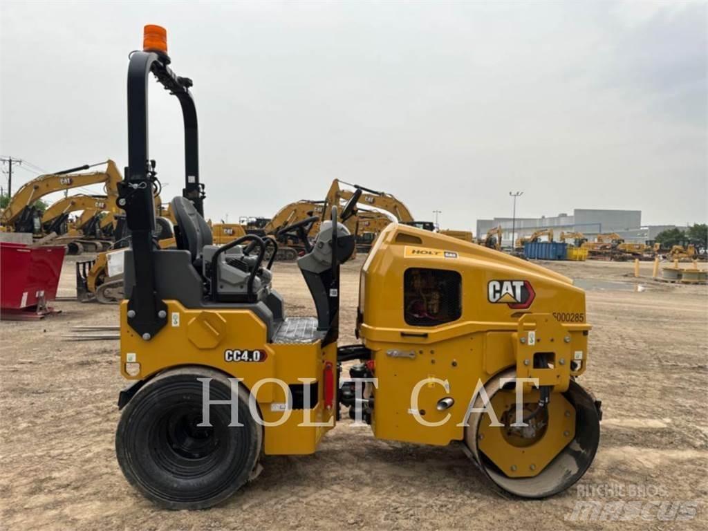 CAT CC4.0 輪式推土機