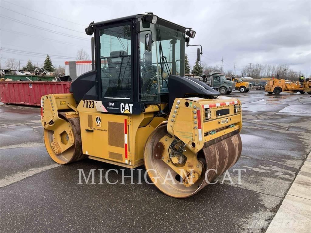 CAT CD54 雙輪滾壓機