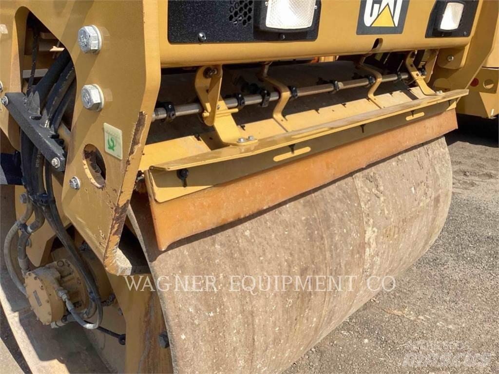 CAT CD8 土壤壓實機