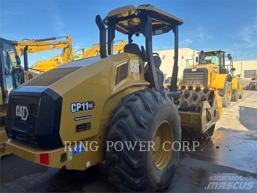 CAT CP11GC 雙輪滾壓機