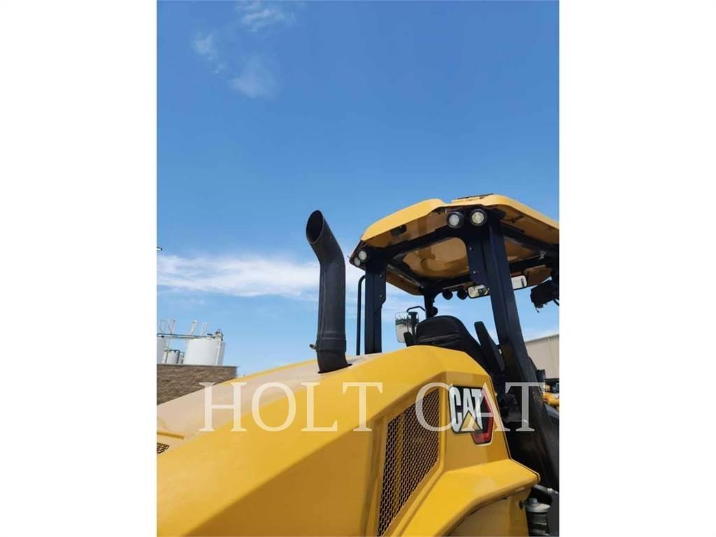 CAT CP11GC 單輪滾壓機