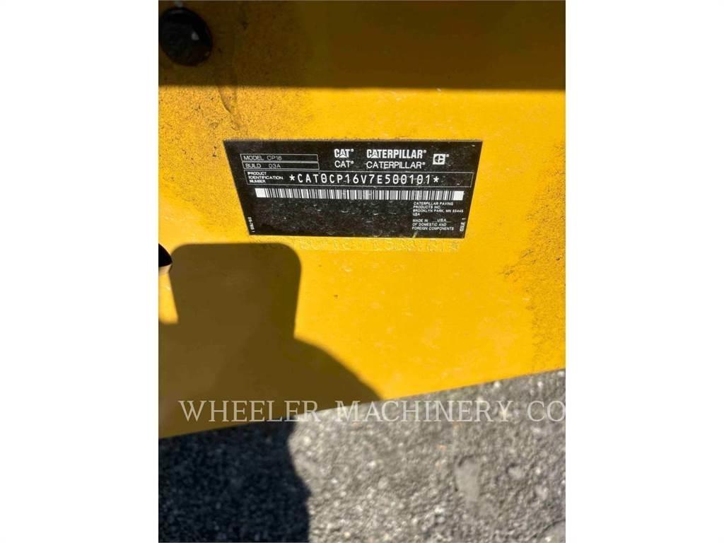 CAT CP16 單輪滾壓機