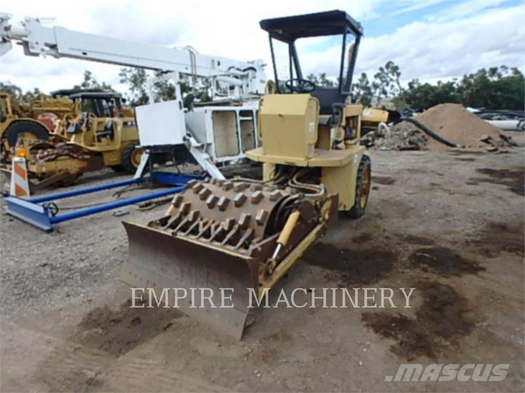 CAT CP323 單輪滾壓機