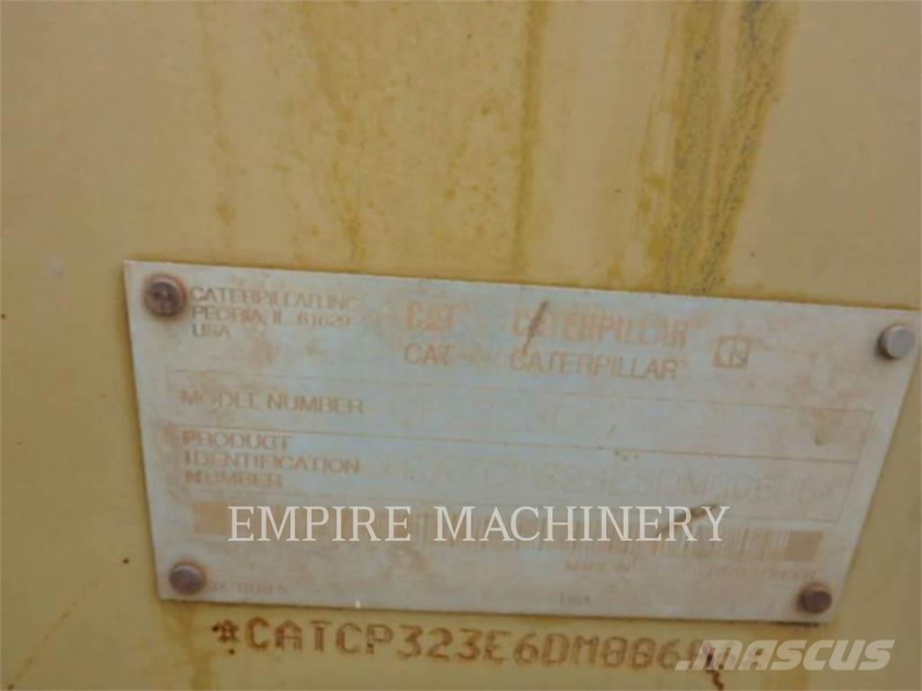 CAT CP323C 單輪滾壓機