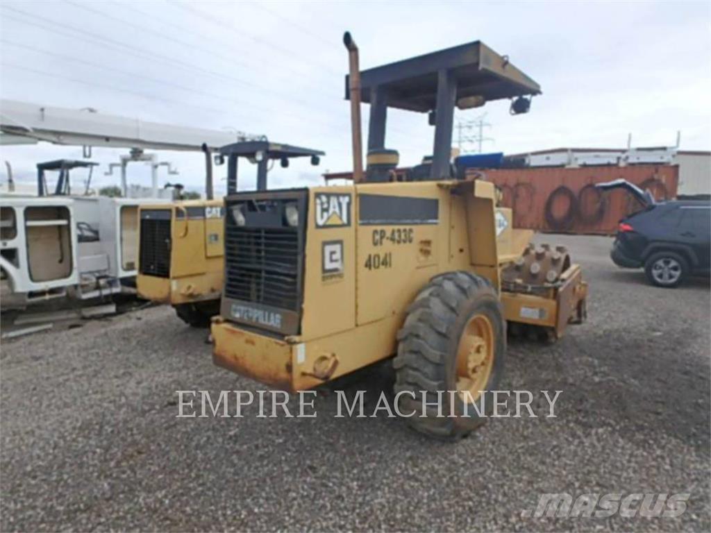 CAT CP433C 單輪滾壓機