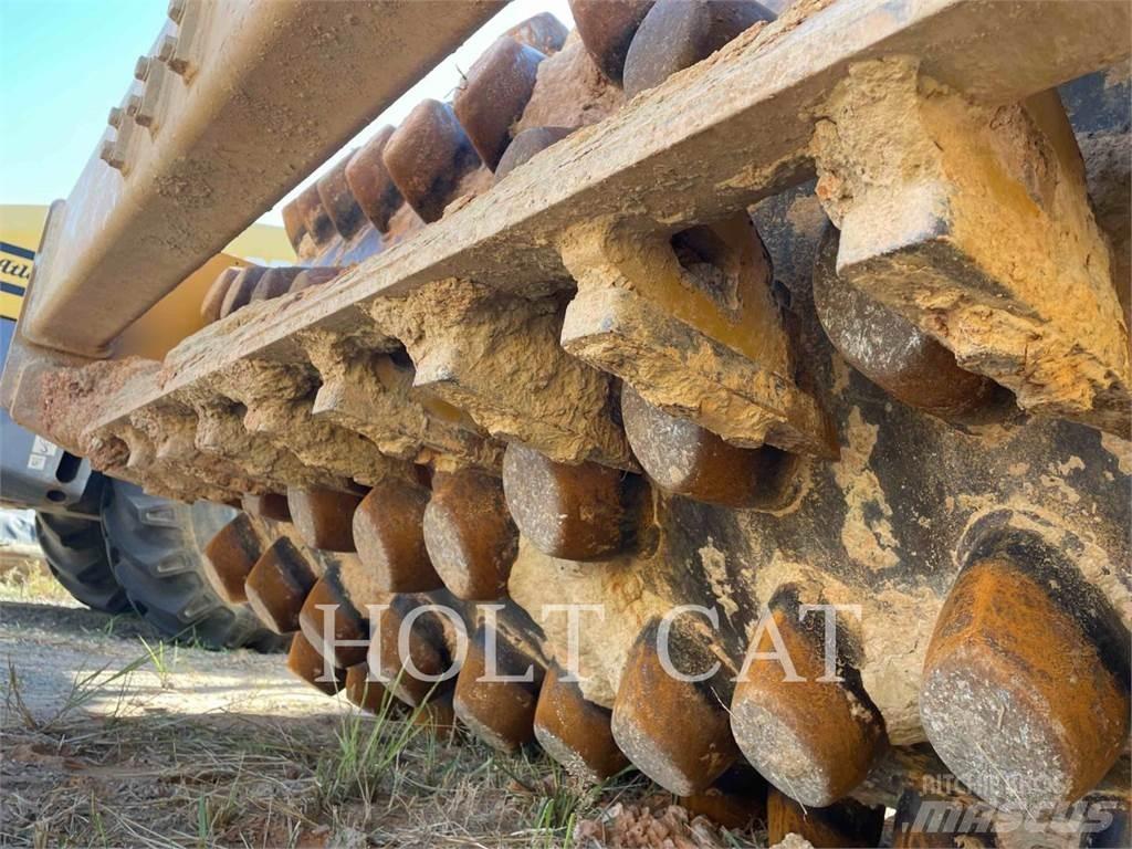 CAT CP56B 單輪滾壓機