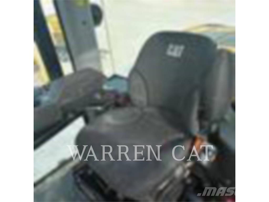 CAT CP56B 瀝青攤舖機/鋪路機