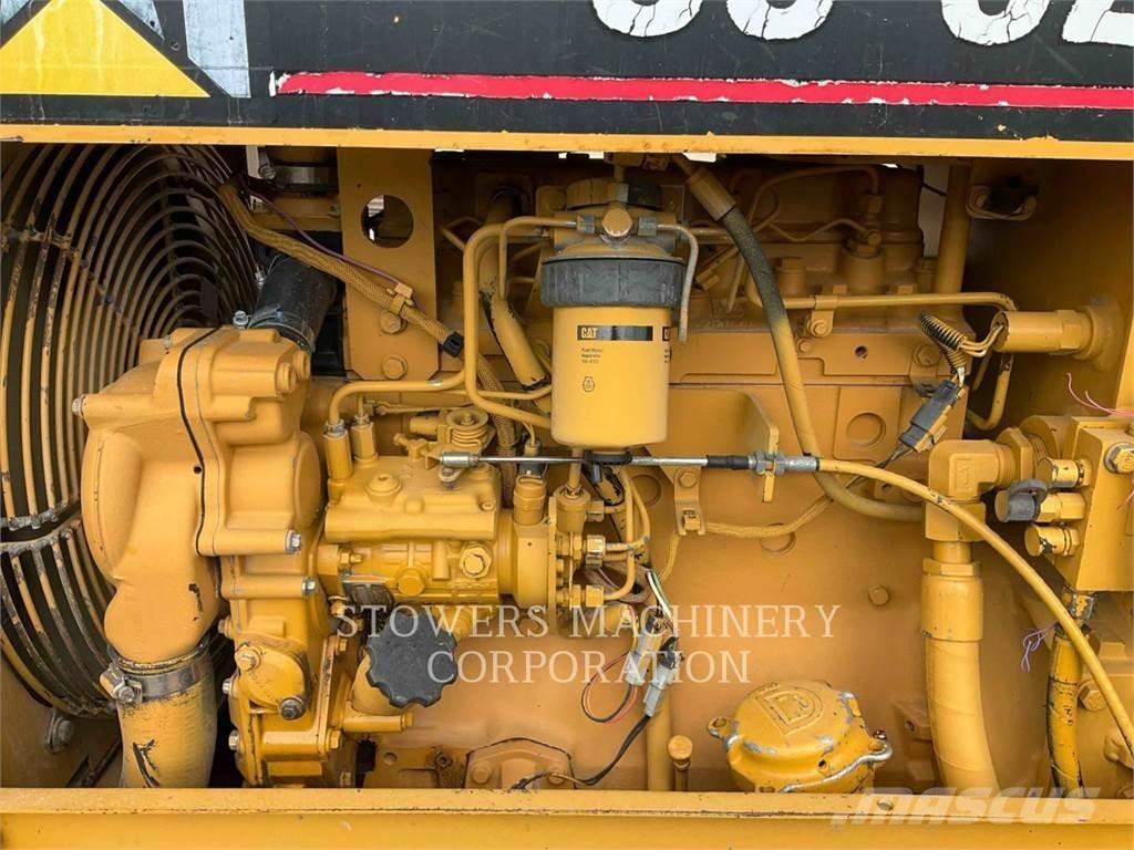 CAT CS-323C 土壤壓實機