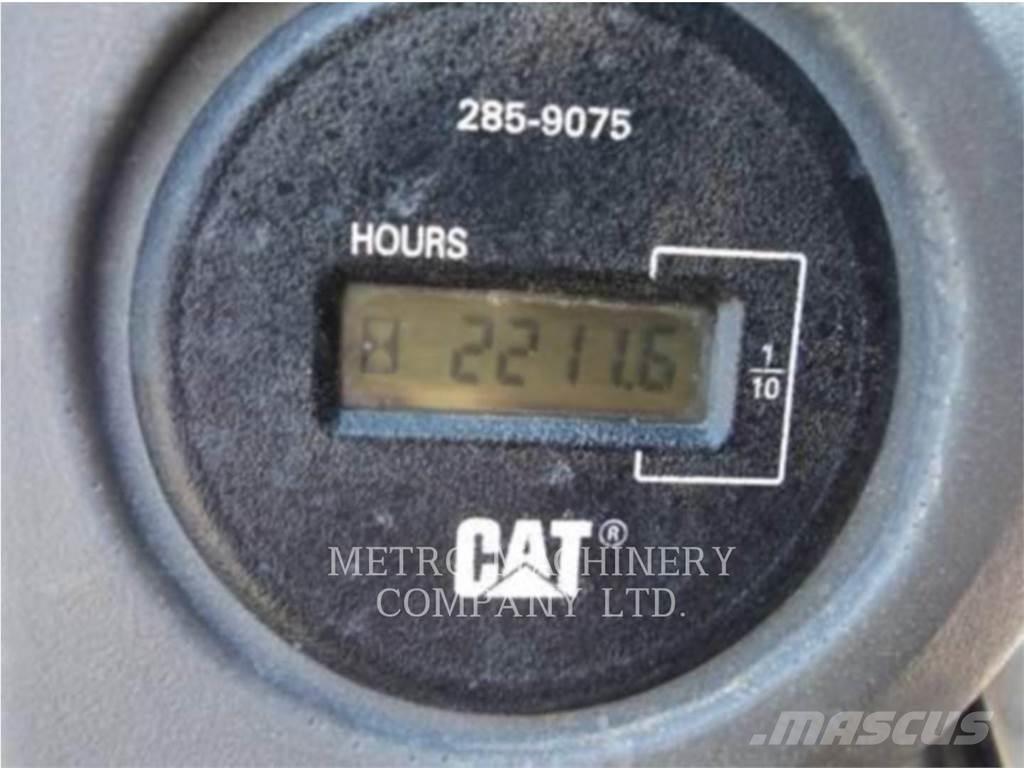 CAT CS-533E 單輪滾壓機