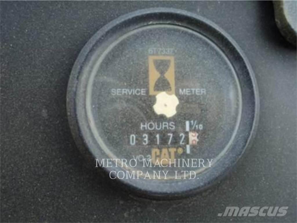 CAT CS-563CAW 單輪滾壓機