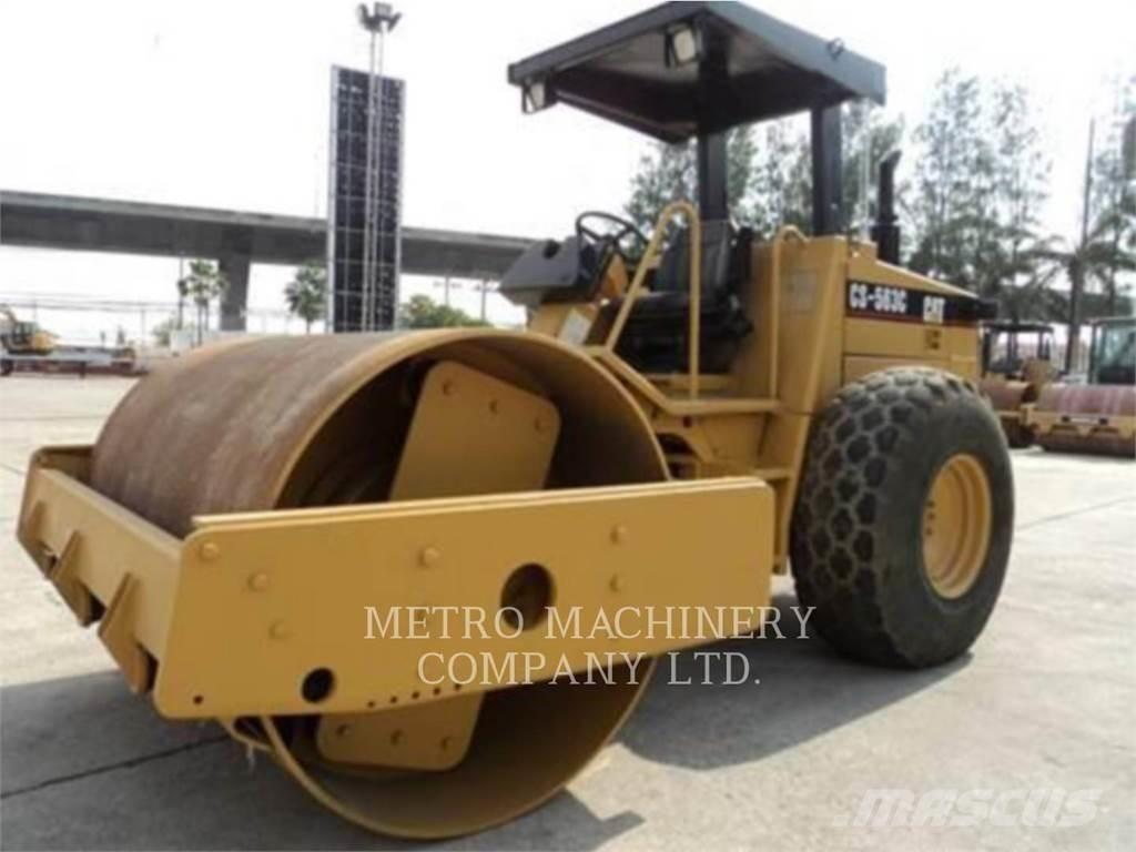 CAT CS-563CAW 單輪滾壓機