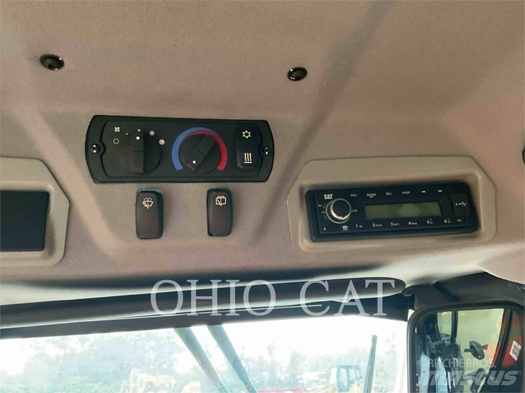 CAT CS11 GC 複合式滾壓機