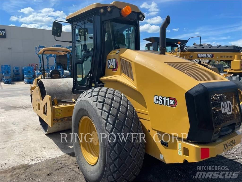 CAT CS11GCCAB 雙輪滾壓機