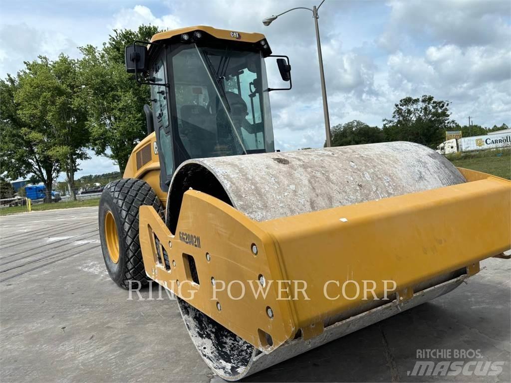 CAT CS11GCCAB 雙輪滾壓機