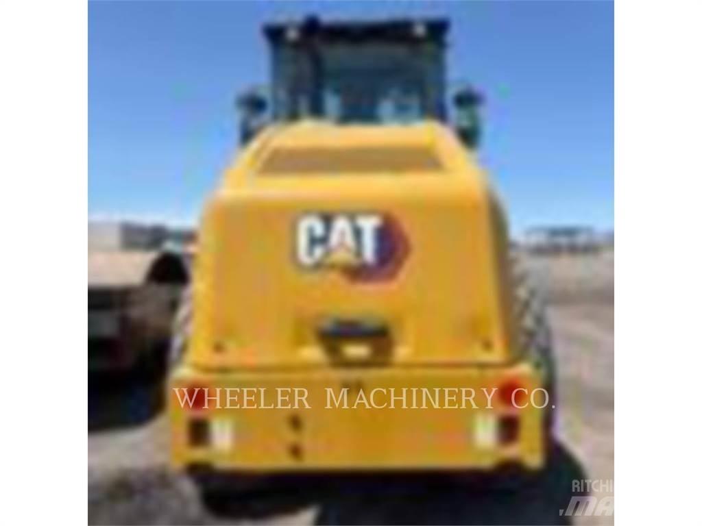 CAT CS12 單輪滾壓機