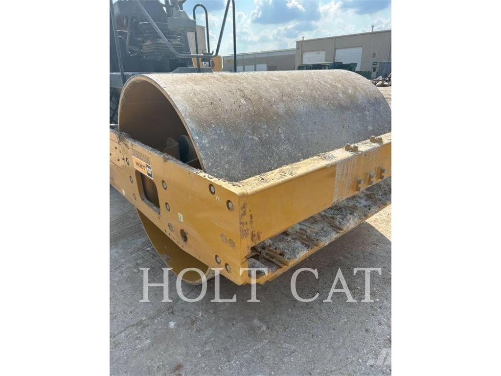 CAT CS12 單輪滾壓機
