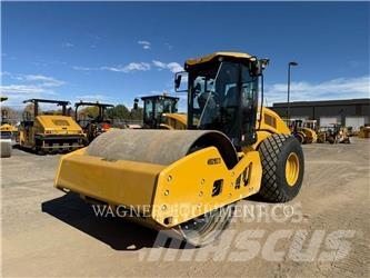 CAT CS12GC 土壤壓實機