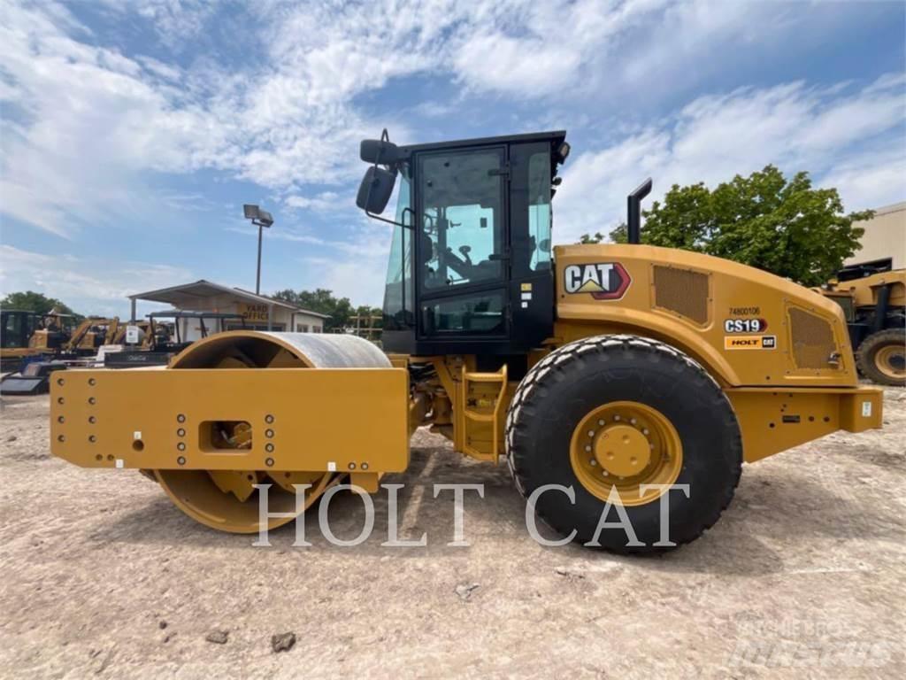 CAT CS19 單輪滾壓機