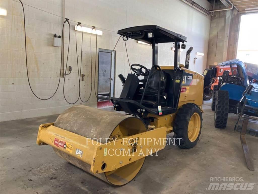 CAT CS34 土壤壓實機