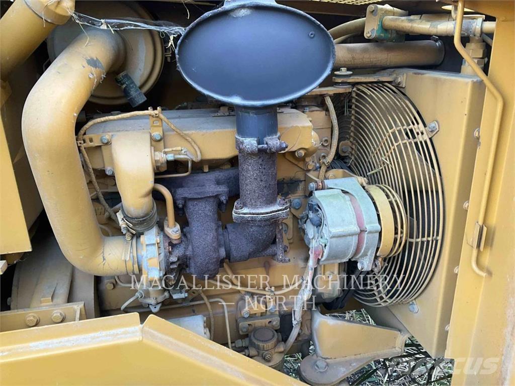 CAT CS433C 單輪滾壓機