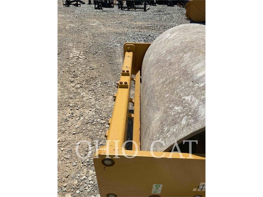 CAT CS44B 複合式滾壓機