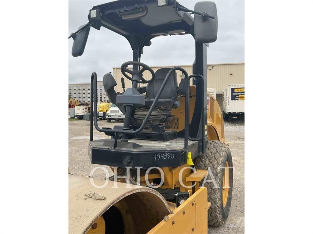 CAT CS44B 複合式滾壓機