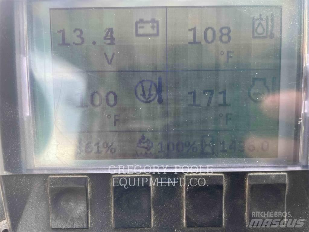CAT CS44B 單輪滾壓機
