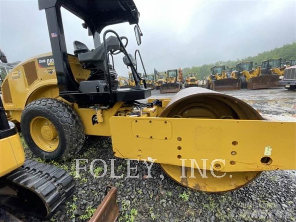 CAT CS44B 單輪滾壓機