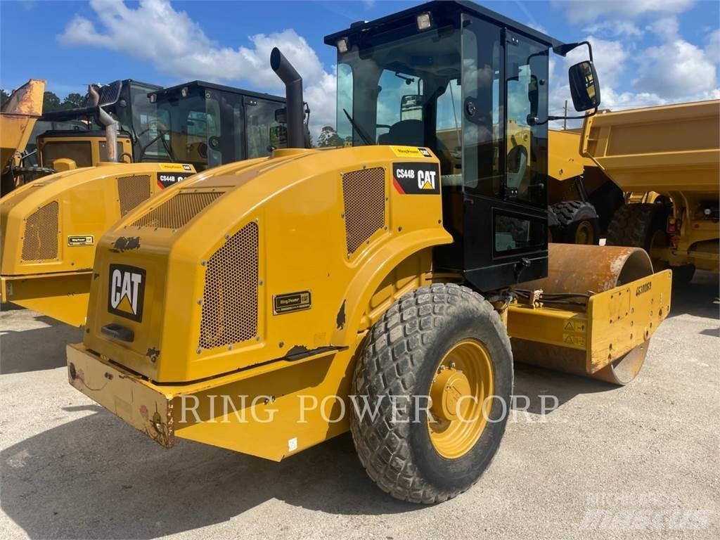 CAT CS44BCAB 雙輪滾壓機