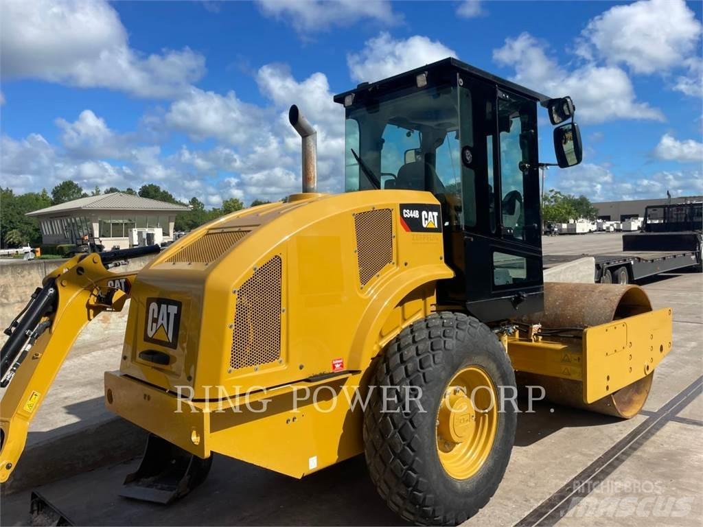 CAT CS44BCAB 雙輪滾壓機