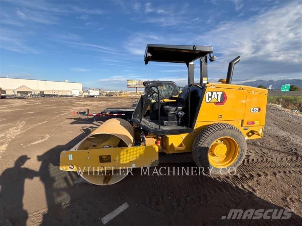 CAT CS5 單輪滾壓機