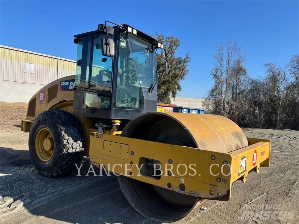 CAT CS54B 土壤壓實機