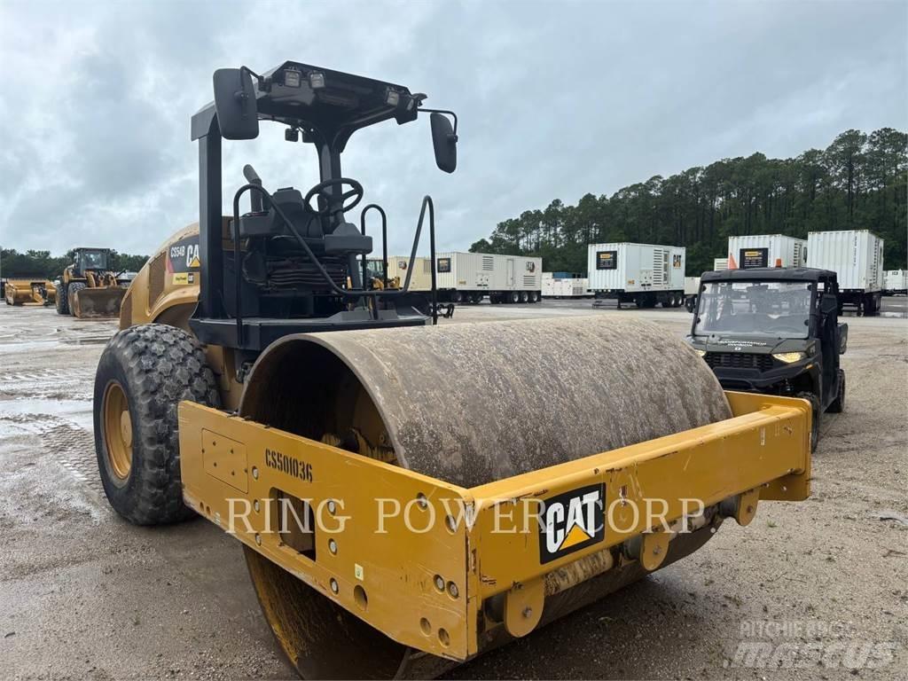 CAT CS54B 雙輪滾壓機