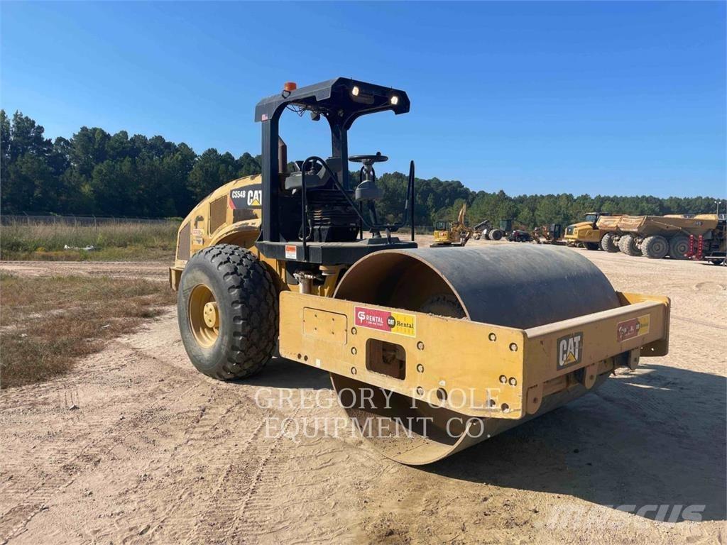 CAT CS54B 單輪滾壓機